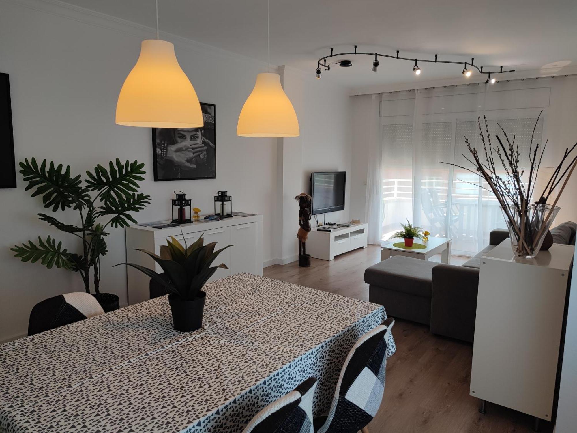 Apartamento Completo Muy Cerca Del Centro Ideal Para Familias Con Piscina Figueres  Eksteriør bilde