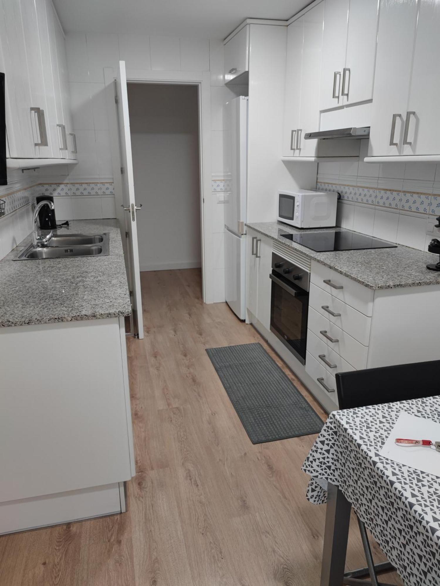 Apartamento Completo Muy Cerca Del Centro Ideal Para Familias Con Piscina Figueres  Eksteriør bilde